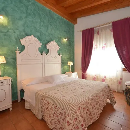Girelli Sorelle Couette-café 4*