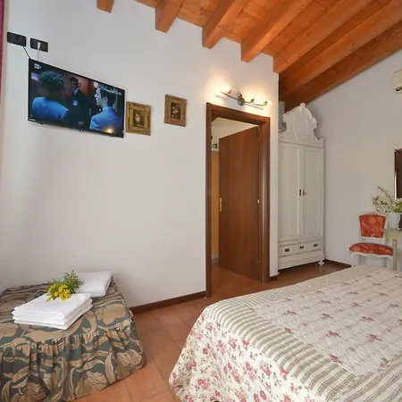 Girelli Sorelle 4* بوسولينغو